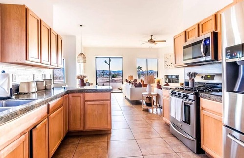 Joshua Tree Villa | Desert Villa w/ Stunning Night Sky Views & Game Room