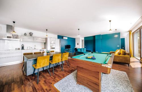 Prague 13 Apartamento | Design 3BD apartment cooking area in architect villa