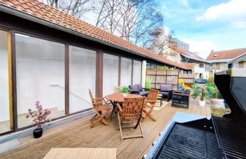 Mitte Apartamento | Design Apartment für bis zu 4 im 2 OG, modern, Dachterrasse, Grill, ruhige Lage, Disney plus, Wii, LAN und WLAN