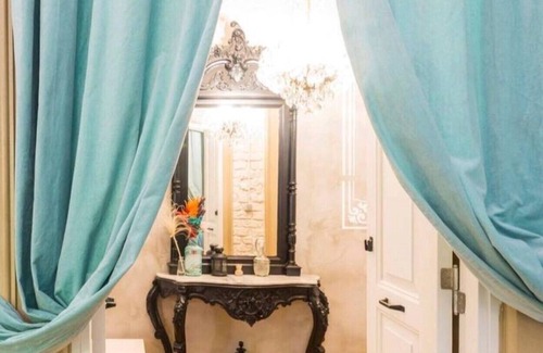 Galata Apartamento | Gran GalataTower Flat-4rm-3Bdrm-3Bth-1st flr