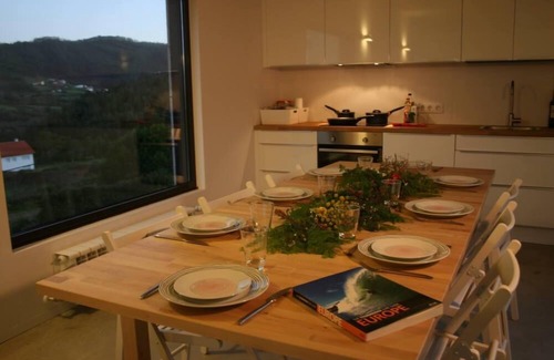 Valdovino Casa | Casa de diseño con vistas a la playa de Pantín