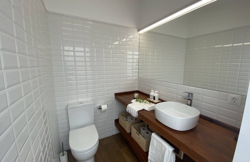 Liencres Casa | Casa de diseño con piscina cerca de la playa.