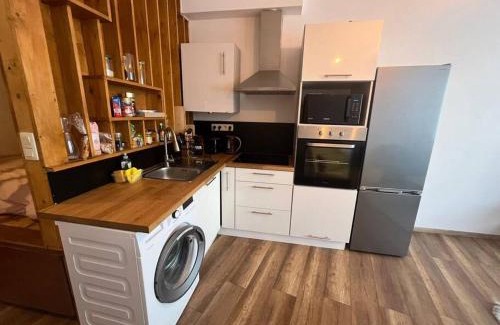 Saint-Josse-ten-Noode Apartamento | Design Studio Perfectly located - EU Madou - Park