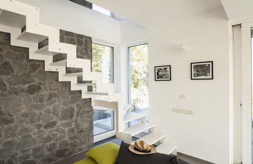 Piedimonte Etneo Villa | Villa de diseño en Piedimonte Etneo con excelente vista del Etna y Taormina