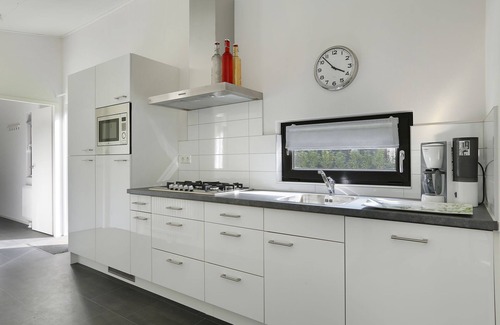 Markelo Chalet De Esquí | Chalet diseñado con TV inteligente, al lado de Bos