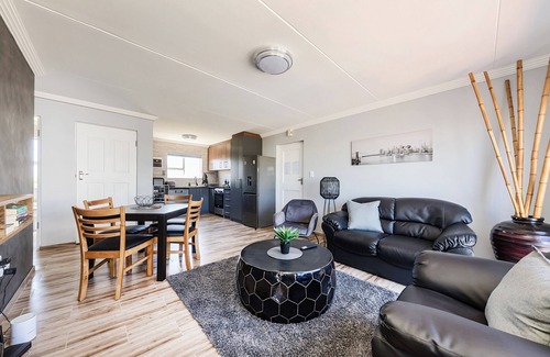 Big Bay Apartamento | Designer 2 Bed Apartment - Big Bay Beach Club