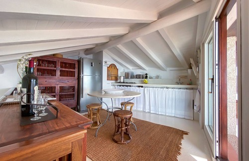 Porto Rotondo Apartamento | Designer apartment overlooking the bay. Shared pool, access to the sea