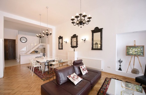 Brasov City Centre Apartamento | Apartamento de diseño en edificio histórico