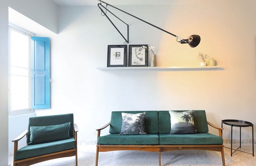 Kalkara Apartamento | Designer Apartment in Village Square