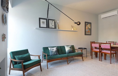 Kalkara Apartamento | Designer Apartment in Village Square