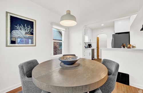 Wasatch Hollow Casa | Designer Bungalow, 30min to skiing, 1.5 M from U