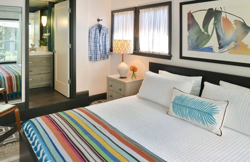 Neartown Cabaña | Designer Cabana in Houston's Stylish Montrose Neighborhood