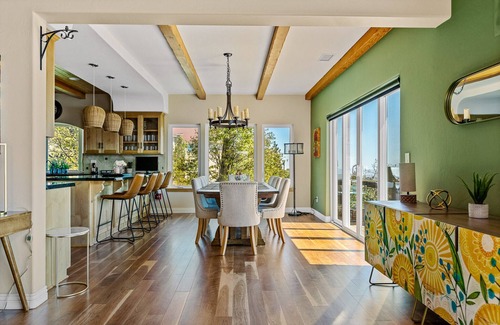 Lake Arrowhead Chalet De Esquí | Designer Chalet with Breathtaking views at reasonable prices!!