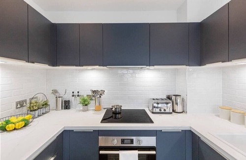 Clock House Apartamento | Designer Flat in Prime Location