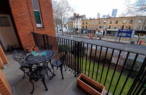 Oval Apartamento | Designer Flat Opposite Oval Tube 10 min to Big Ben