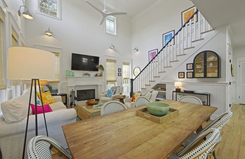 Seagrove Beach West Casa | Designer Home in Seaside, FL! Walk to Pool and Beach + 2 Adult Bikes!