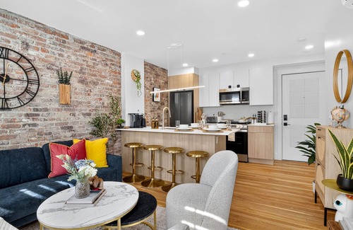 Central Square Apartamento | Designer Home 3BR 2Bath Harvard MIT Vintage/Modern retreat