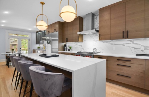 Old Fourth Ward Condominio | Designer Home by Beltline, Walk to Food, Drinks, Shopping and Parks