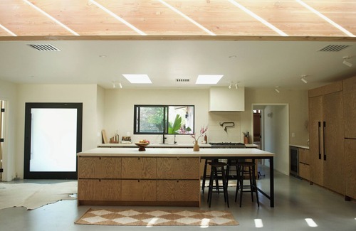 Woodland Hills Casa | Designer home in peaceful neighborhood, L.A.