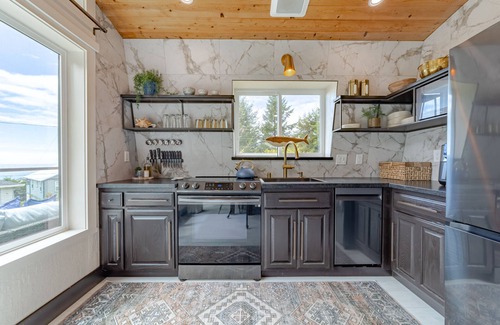 Shelter Cove Casa | Designer Home with Ocean View Hot Tub
