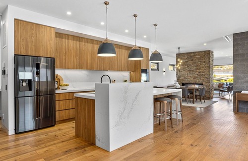 Mount Martha Casa | Designer House by the Village and Beach