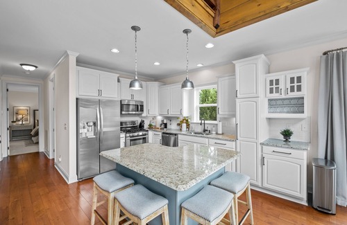 Steele Creek Casa | Designer Lake Front Retreat in Quiet Cove on Lake Wylie: King Beds & Bunk Room!