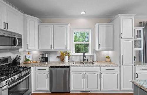 Steele Creek Casa | Designer Lake Front Retreat in Quiet Cove on Lake Wylie: King Beds & Bunk Room!
