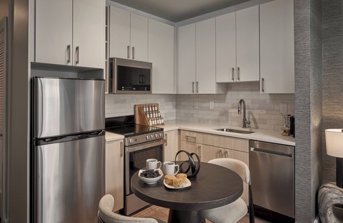 Center City Apartamento | Designer Luxury in Center City