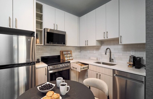 Center City Apartamento | Designer Luxury in Center City
