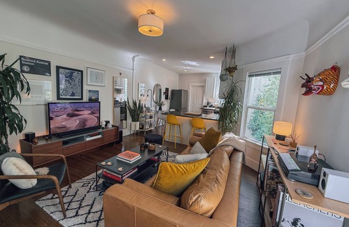 La Lengua Condominio | Designer Pad in the Sunny Mission District