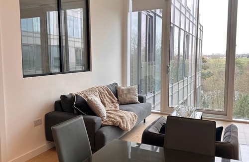 London Borough of Hounslow Condominio | Designer Park View