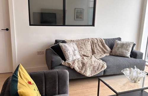 London Borough of Hounslow Condominio | Designer Park View