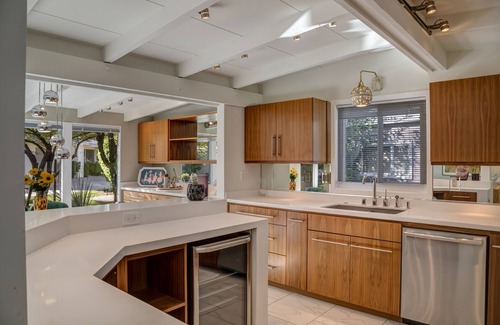 Rancho Mirage Cabaña | Diseñador de remodelación Mid-Century Cottage en Rancho Mirage