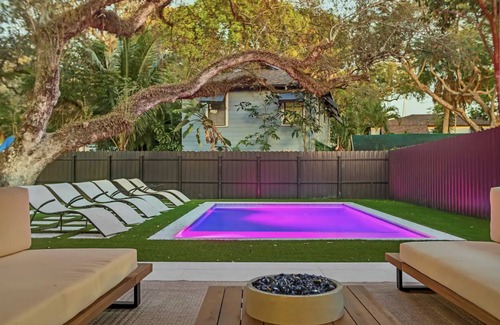 Tarpon River Casa | Designer's Dream in FTL-Pool, Theater, Luxurious Pool