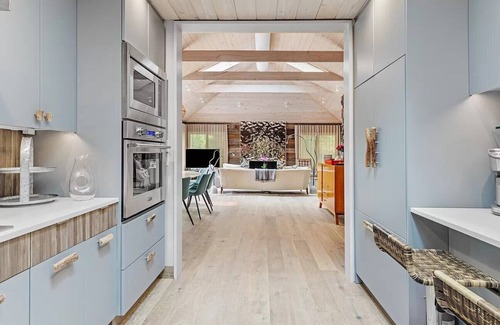 Amagansett Lanes Casa | Designer's Oceanfront East Hampton Estate, State-of-the-Art Amenities,...