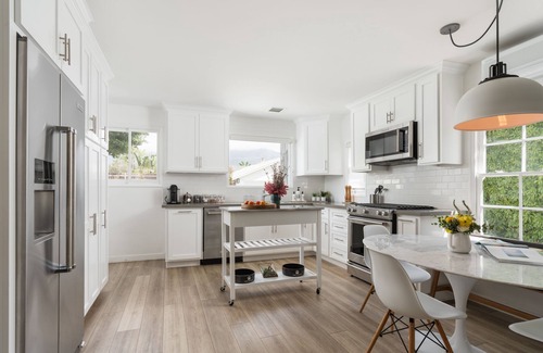 Montecito Casa | Designer's Seaside Getaway in Montecito, easy walk to beach and cafe