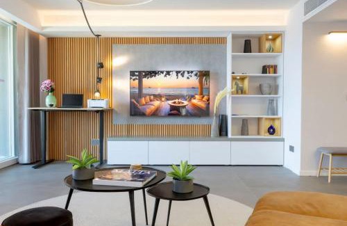 Tower Road Apartamento | Designer Sea View Apt in Top Location