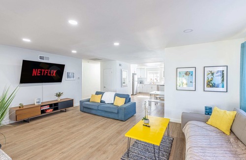 North Hills West Casa | *Designer: Spacious, Htd Pool, Ping Pong, BBQ etc*