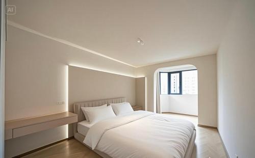 Shanghai Apartamento | Designer-style, four-bedroom apartment with a large living room