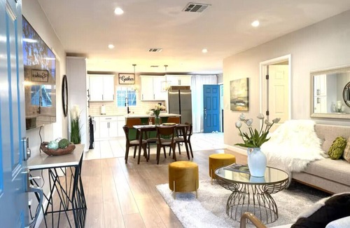 Los Angeles Casa | Designer Style Home Close to Rose Bowl Stadium