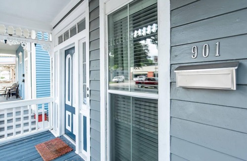 Savannah Victorian District Apartamento | Designer Victorian Apartment Close to Forsyth, Nightlife by Lucky Savannah