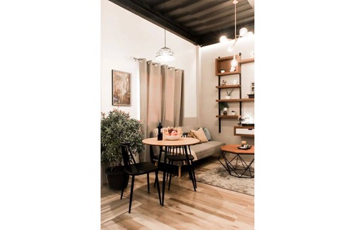 Antipolo Apartamento | Designers’ Suite, Antipolo, Netflix, WiFi, Parking