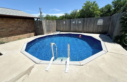 Keller Casa | Desirable Location Cowboy Pool Awesome Game Room Near Tx Motor Speedway