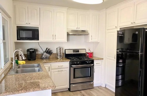 Riverside Casa | Desirable Victoria Ave 3 BR Near UCR/Disney * Golf