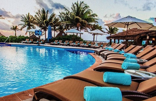 Puerto Morelos Condominio | Desire Resort Pearl o Riviera Maya (todo incluido - solo adultos)
