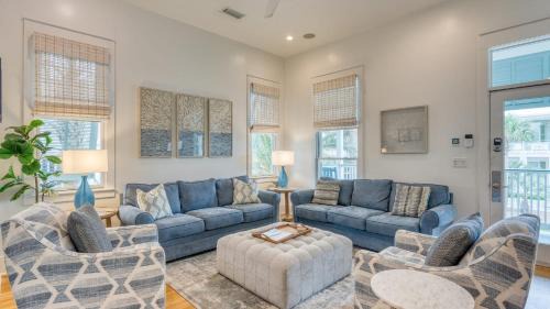 Frangista Beach Casa | Destin Dream by AvantStay 2-Story Home Walk to Beach