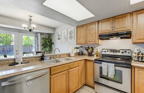 Southeast Colorado Springs Casa | Destination Dover | Trails/Parks | Home in Suburbs