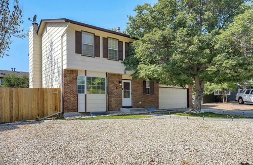 Southeast Colorado Springs Casa | Destination Dover | Trails/Parks | Home in Suburbs