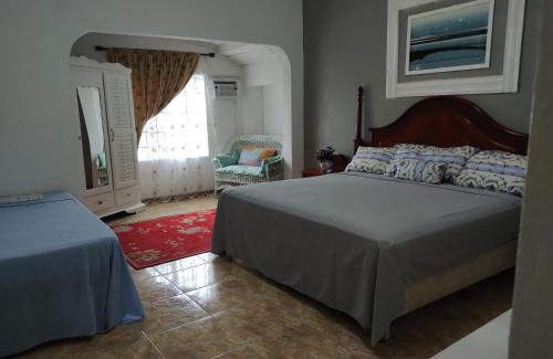 Runaway Bay Apartamento | Destiny Palms Apt