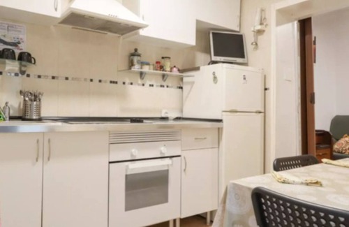 San Sebastian de los Reyes Chalet De Esquí | CASA INDEPENDIENTE 6 HABIT. 2 BAÑOS BIEN COMUNICADO AEROPUERTO Y CENTRO MADRID